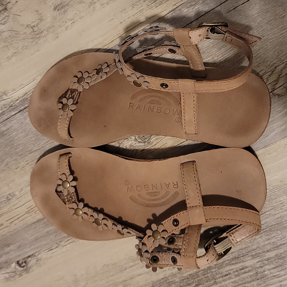 Rainbow Sandals - Women's Size Medium - Fits Size 6.5 to 7.5 (closer to 7 IMO)